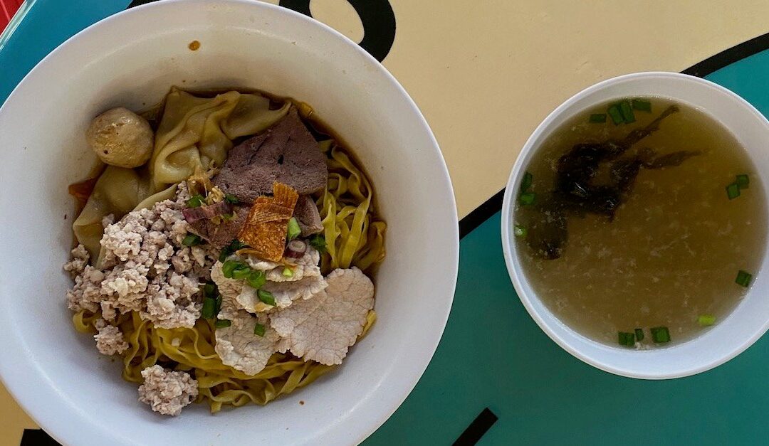 How To Eat At A Michelin Starred Restaurant For Under $10 In Singapore