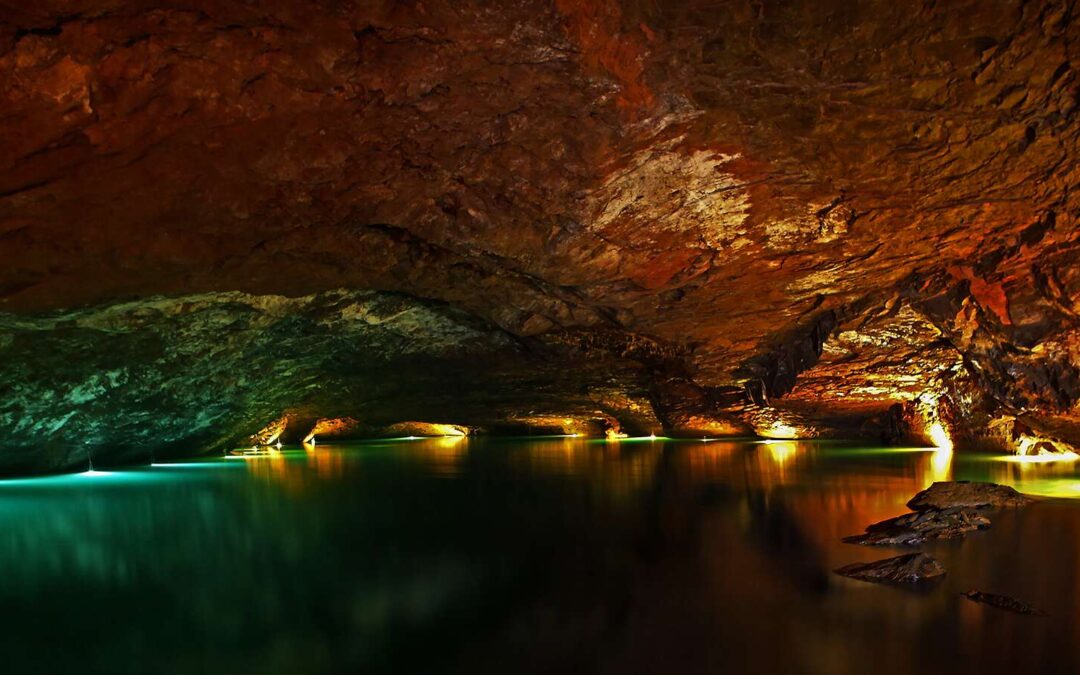This Tennessee Town Is Home to America’s Largest Underground Lake