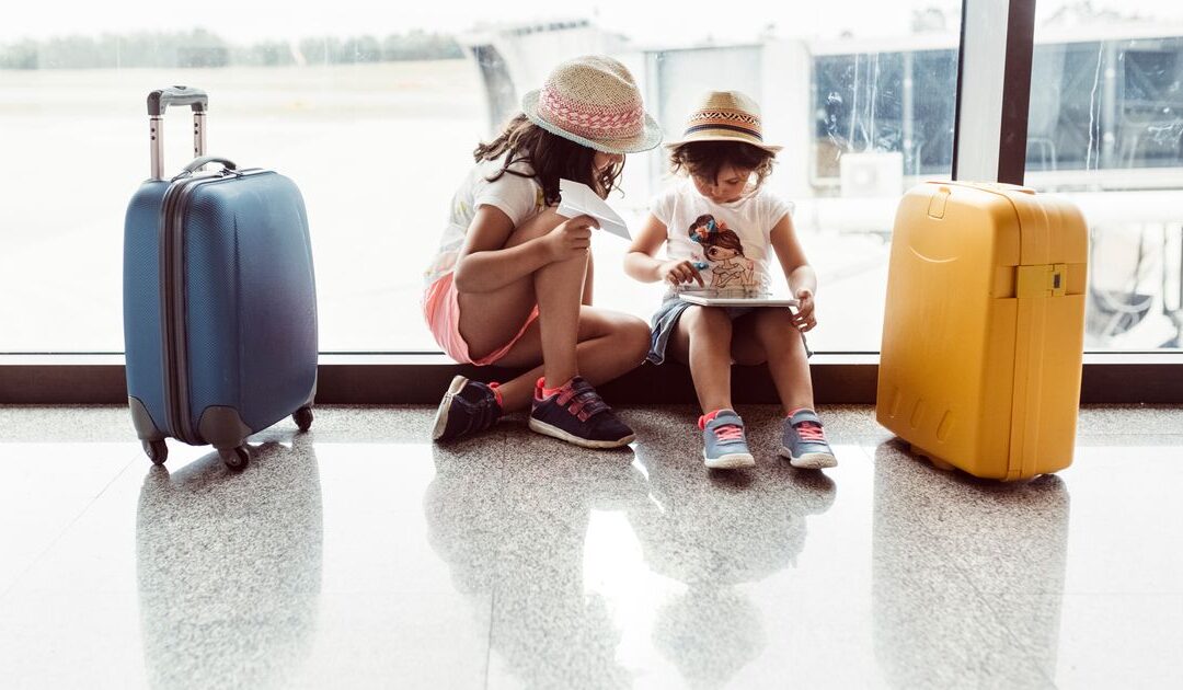 Five travel tips to keep your toddler entertained on long flights