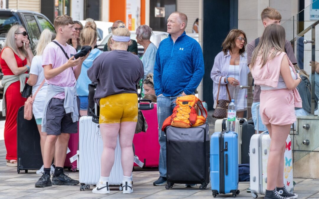 Spain holiday warning as UK gov issue new summer travel advice