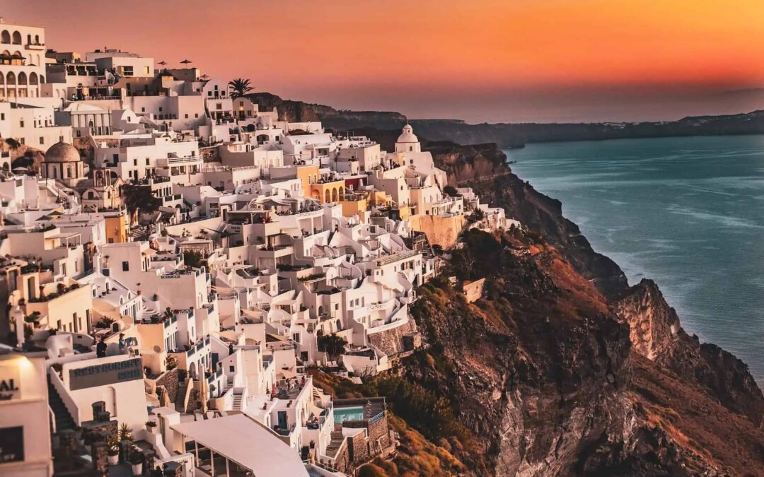 How to Reserve the Best Romantic Sunset Restaurants in Santorini, Greece