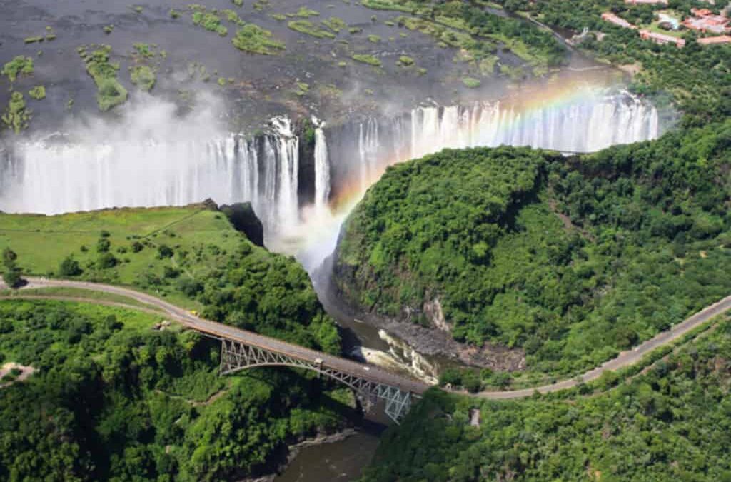 3-Day Victoria Falls Itinerary: Zambia, Zimbabwe and Botswana